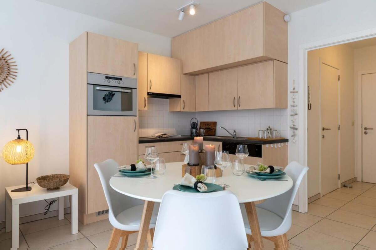 'Blue Sea' - Studio In Ostend With Private Parking Διαμέρισμα Εξωτερικό φωτογραφία